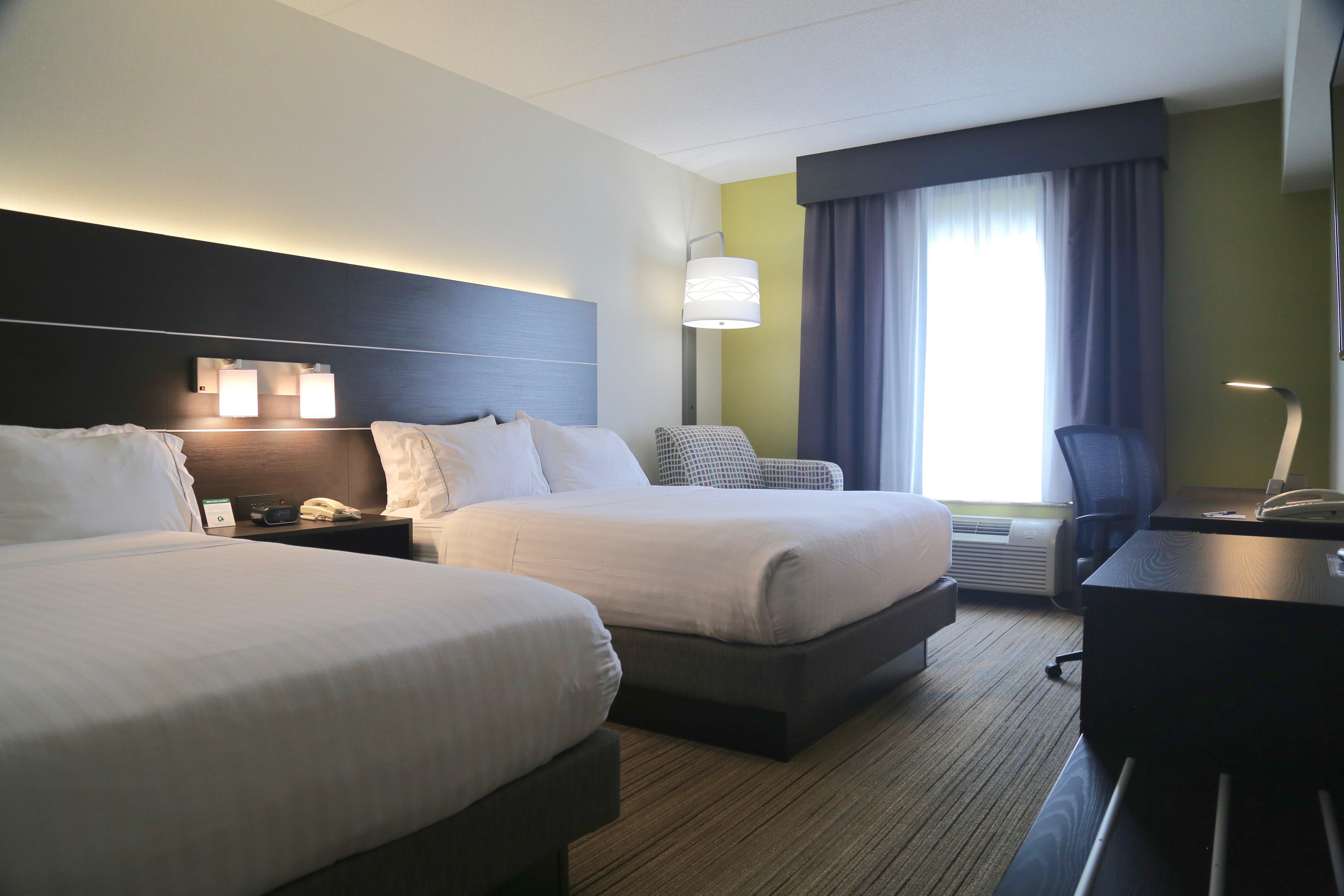 Holiday Inn Express Brampton By Ihg Exterior photo
