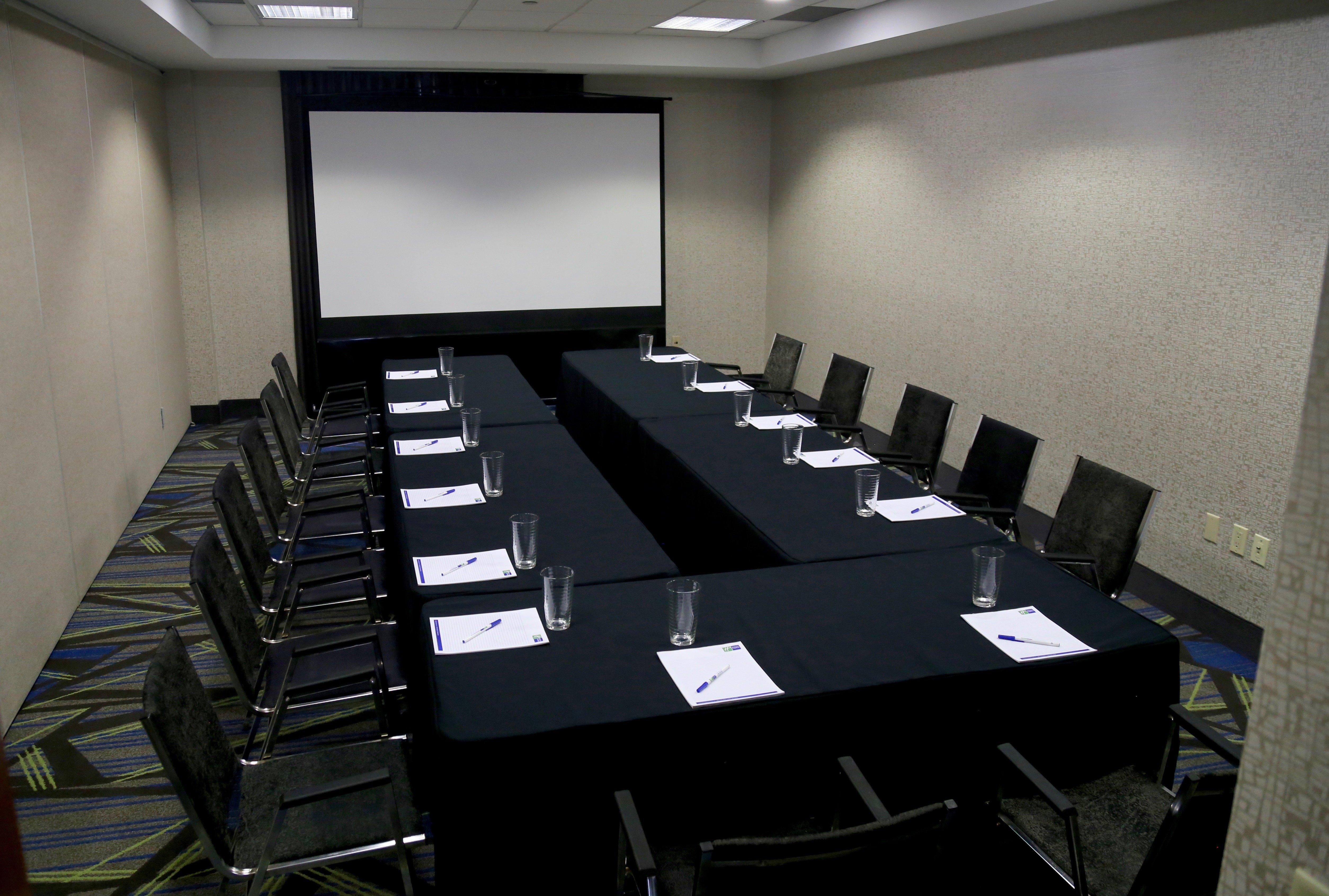Holiday Inn Express Brampton By Ihg Exterior photo